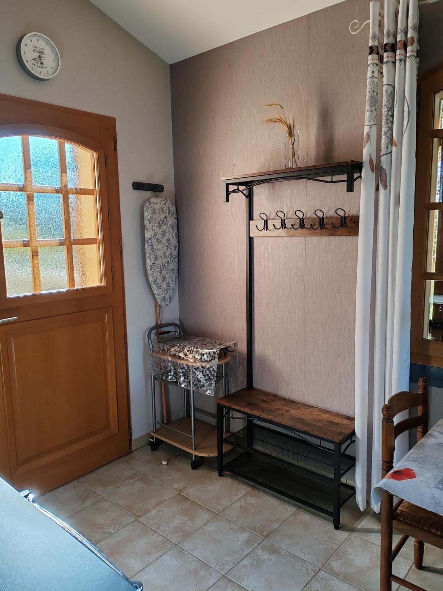 Studio Meuble Independant Chez L'Habitant Uchaux Eksteriør billede